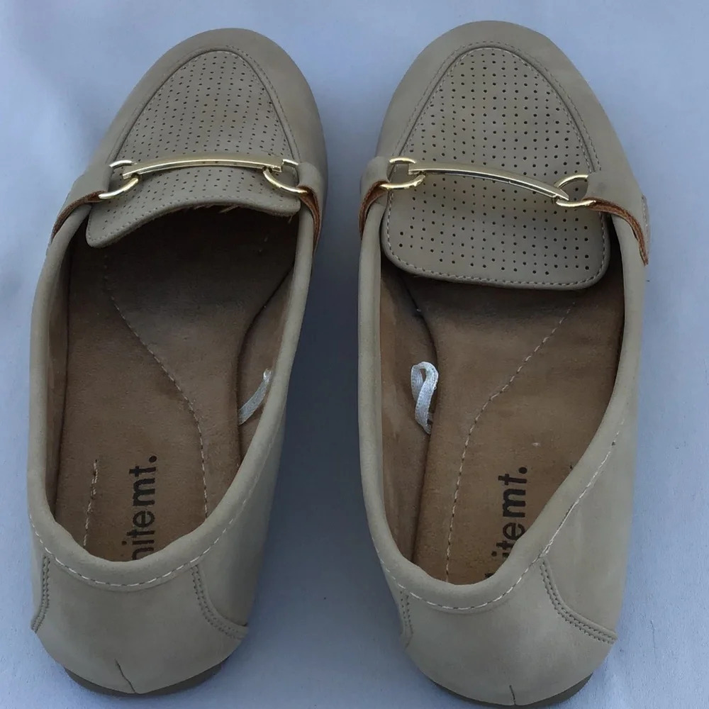 Whitemt. Women’s Perforated Beige Loafer Size 5.5 - Picture 3 of 8